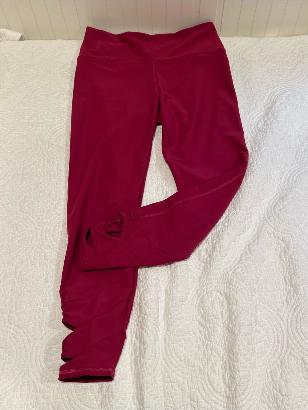 Old Navy Active PowerSoft Go-Dry Magenta Berry Leggings Sz L w Ankle Cutouts